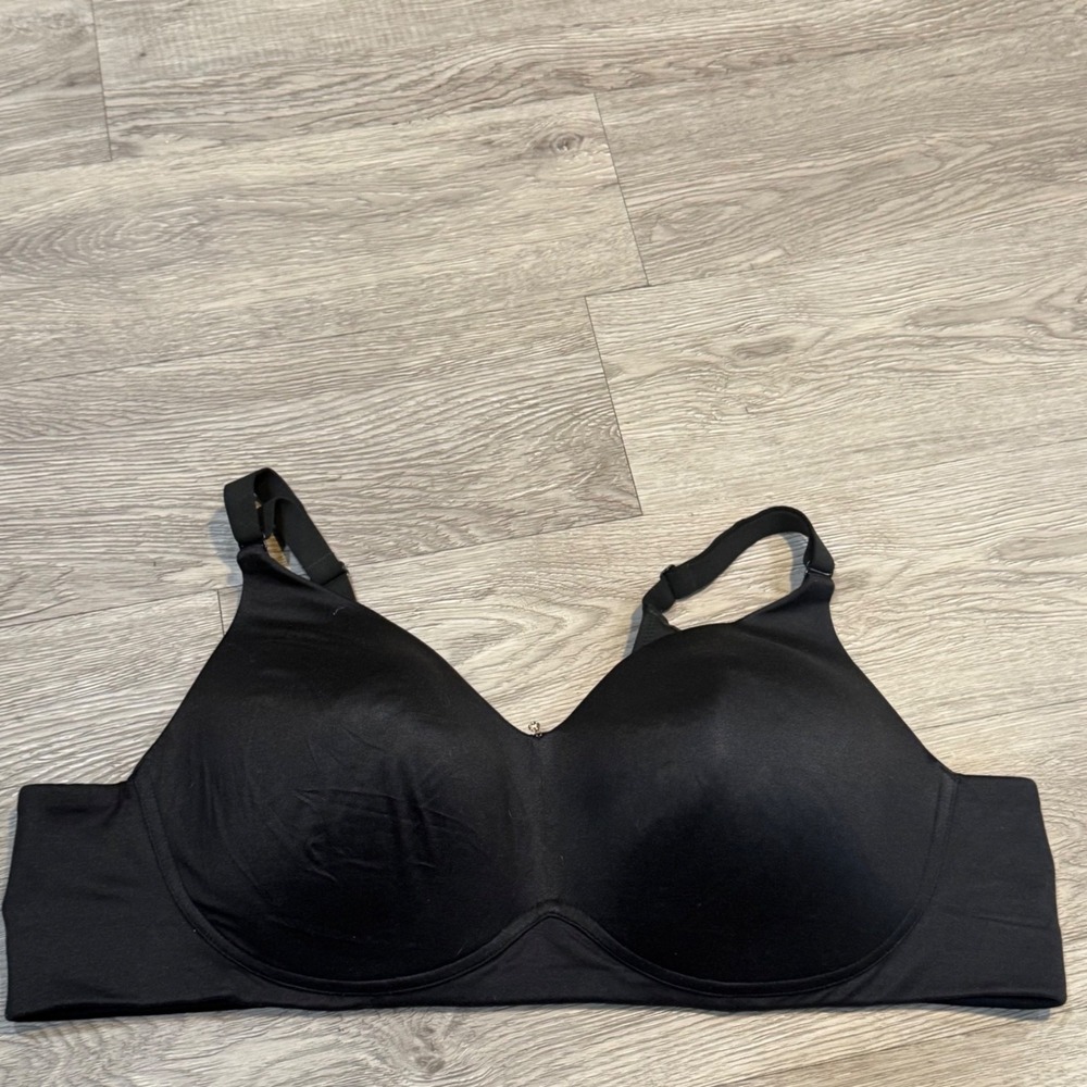Cacique Women 46C Black Lightly‎ Lined No-Wire Wireless Bra Plus Size 11186